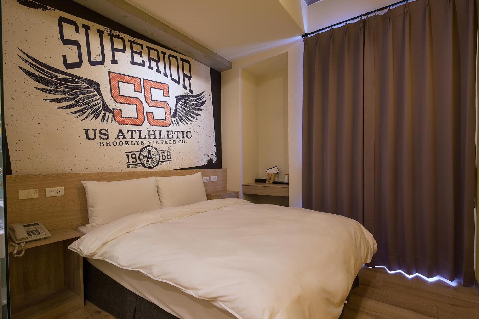 Check Inn Express Taichung Yizhong Extérieur photo