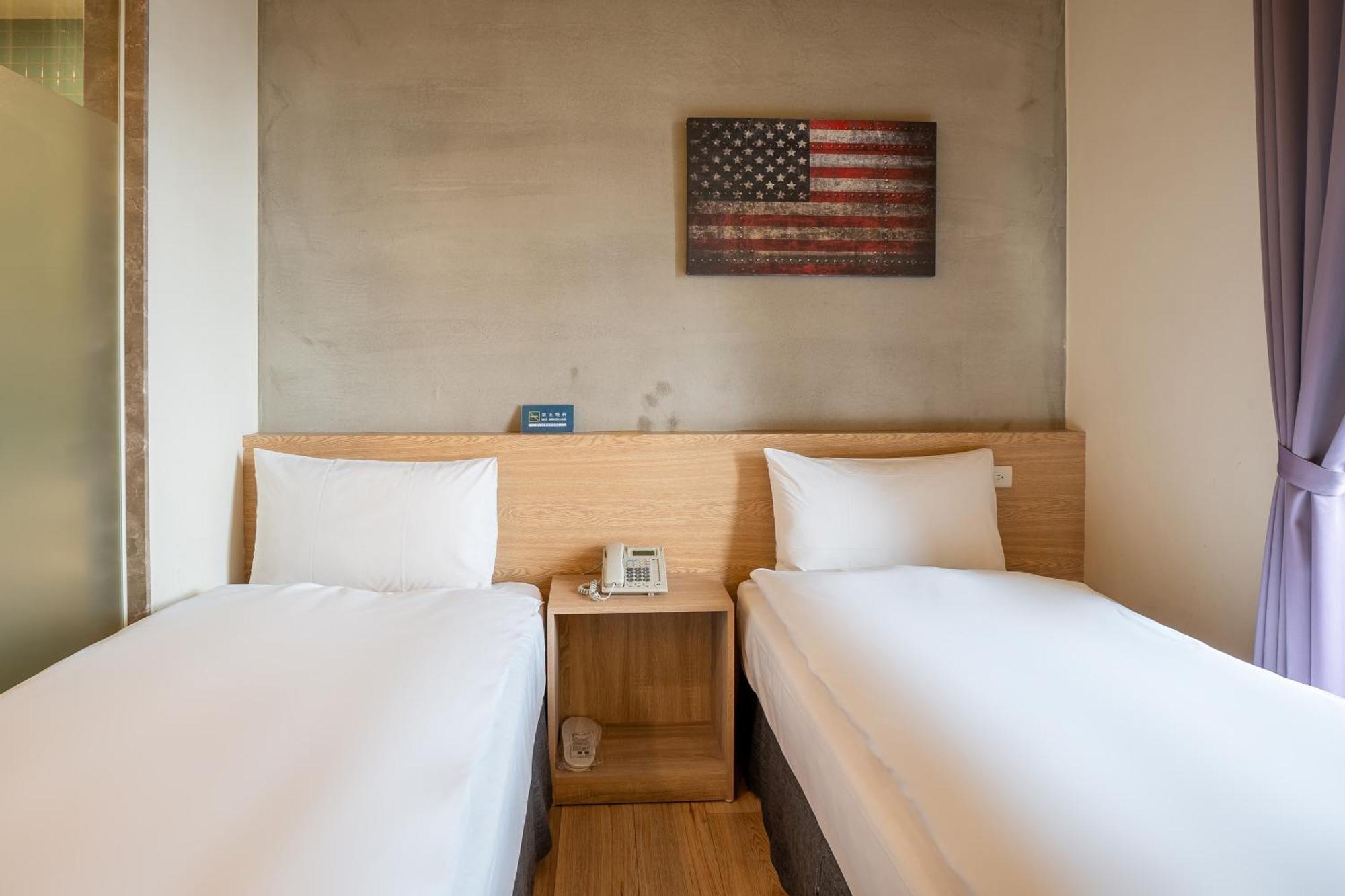 Check Inn Express Taichung Yizhong Extérieur photo