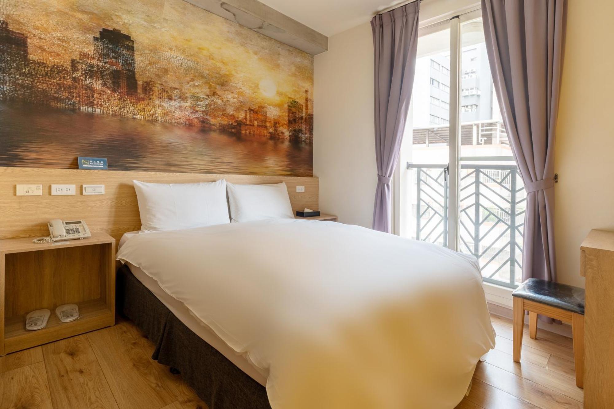 Check Inn Express Taichung Yizhong Extérieur photo