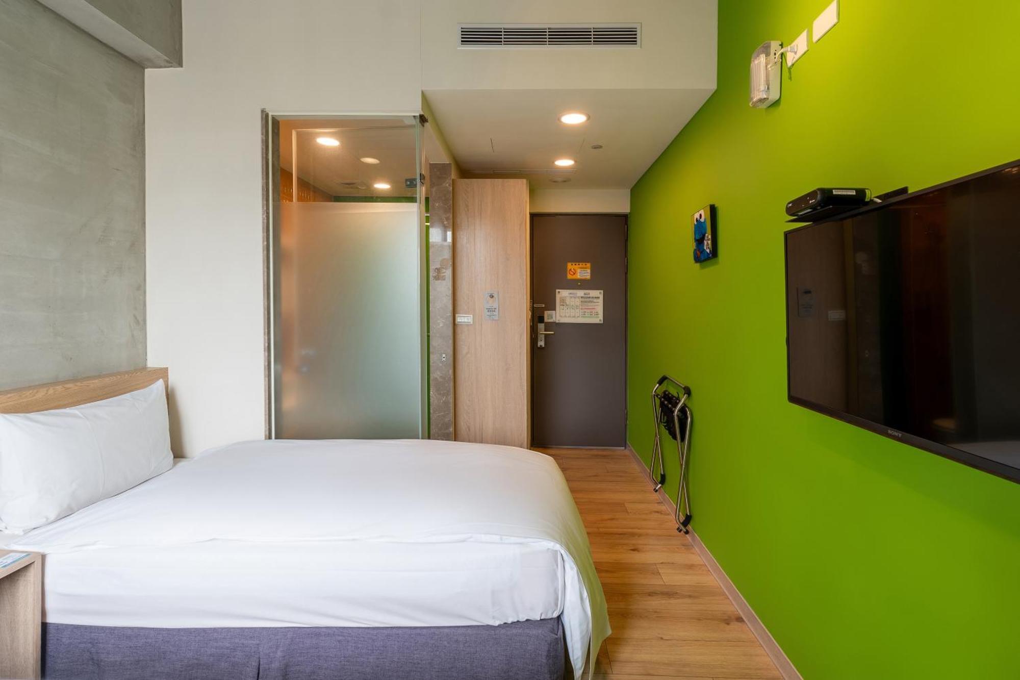 Check Inn Express Taichung Yizhong Extérieur photo