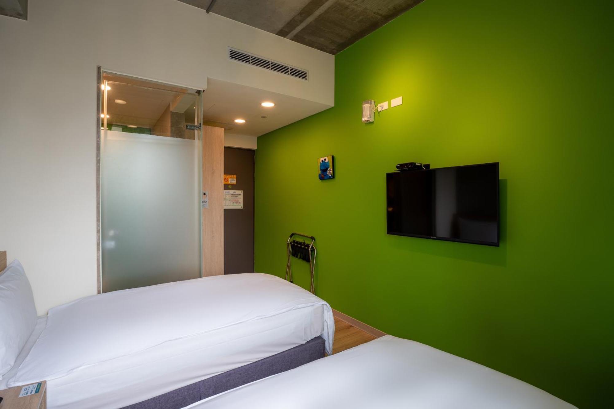 Check Inn Express Taichung Yizhong Extérieur photo