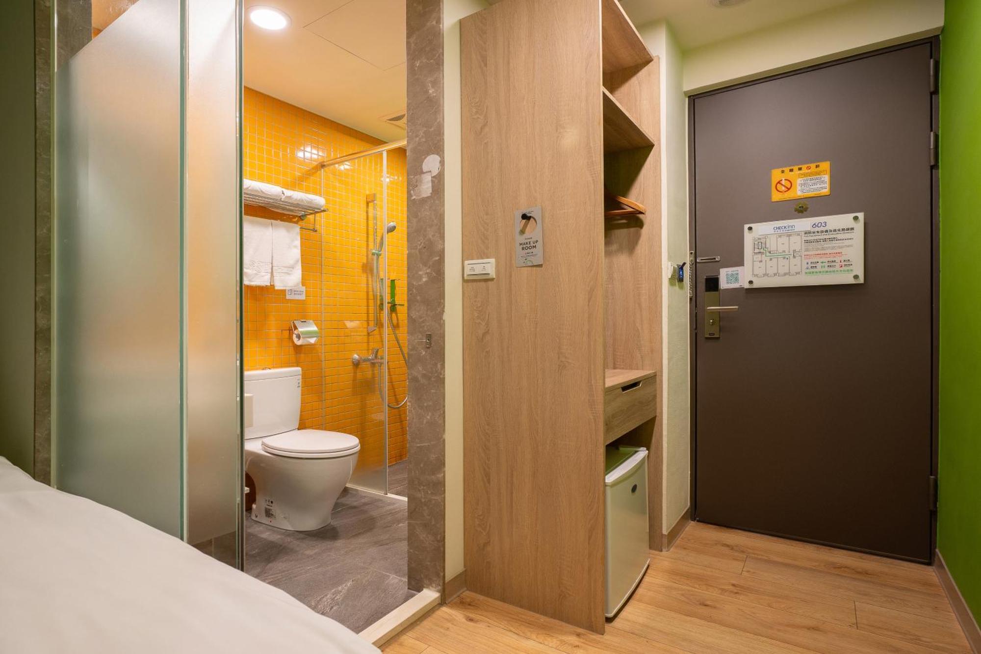 Check Inn Express Taichung Yizhong Extérieur photo