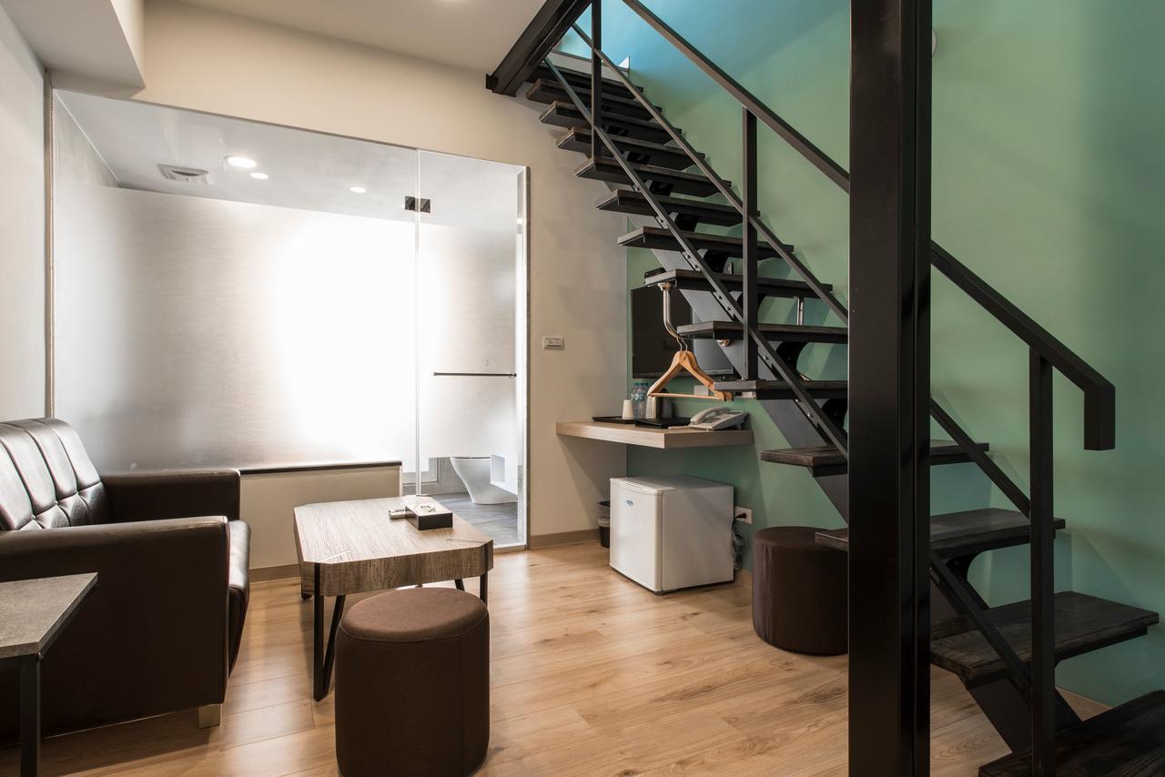 Check Inn Express Taichung Yizhong Extérieur photo